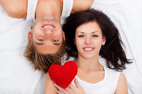 <b>יום אהבה דביק שמח. מי צריך יותר מזה? (צילום: shutterstock)</b>